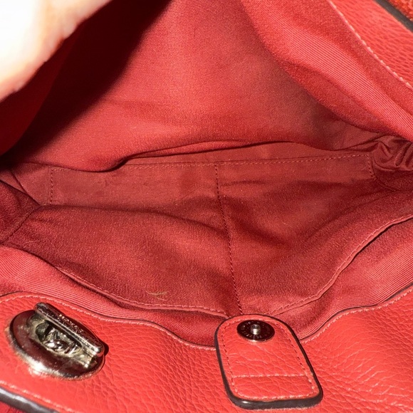 Coach Coral Leather Shoulder Bag with Chain Straps - Picture 9 of 13